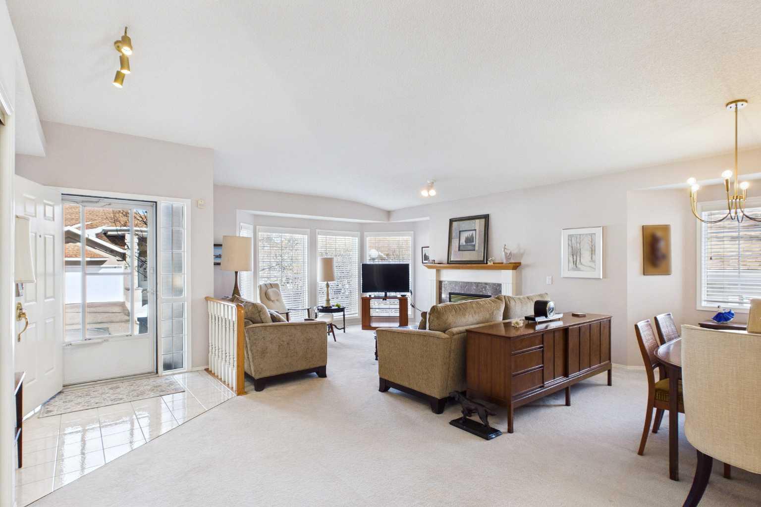 76 Christie Gardens SW