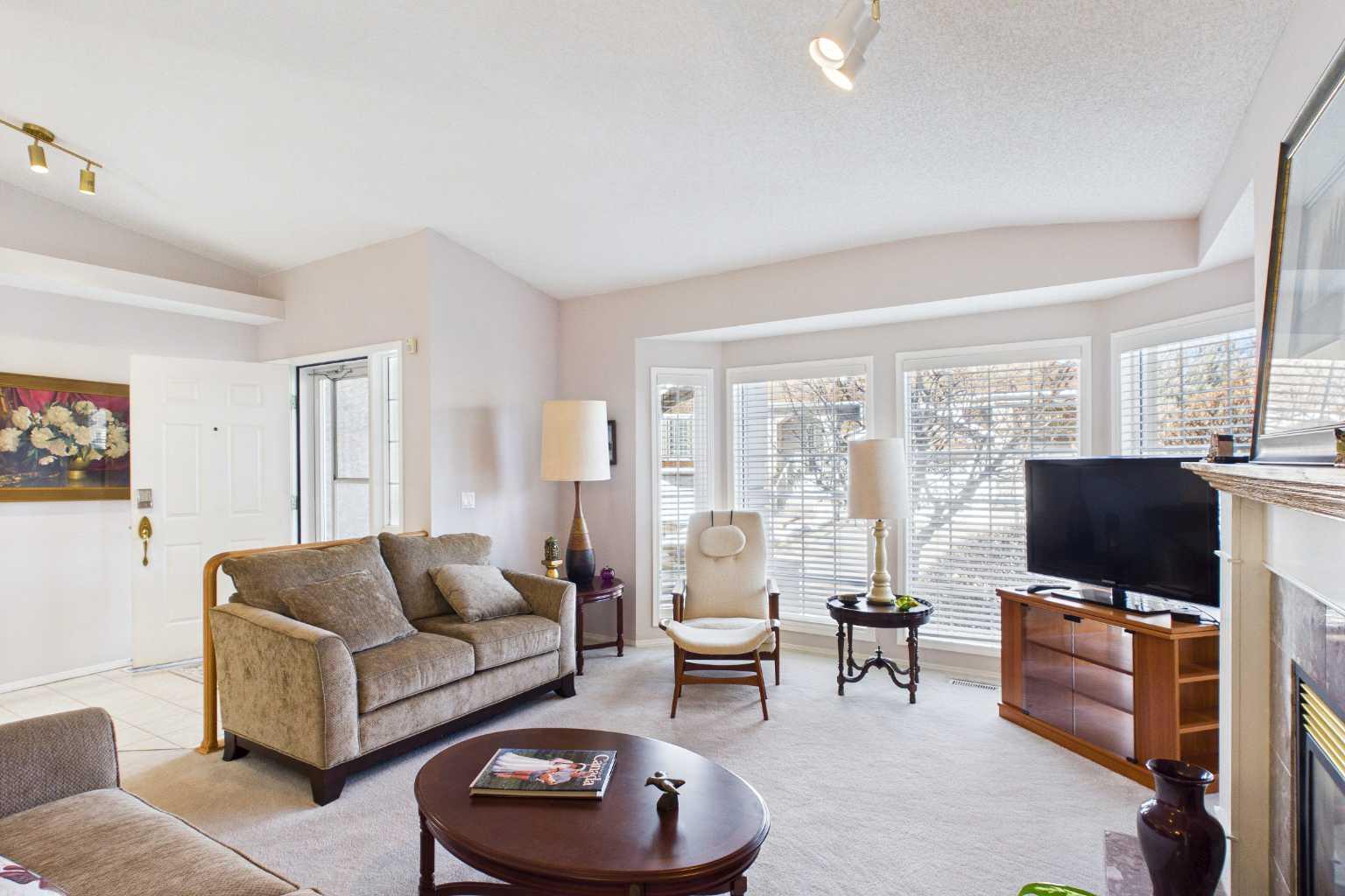 76 Christie Gardens SW