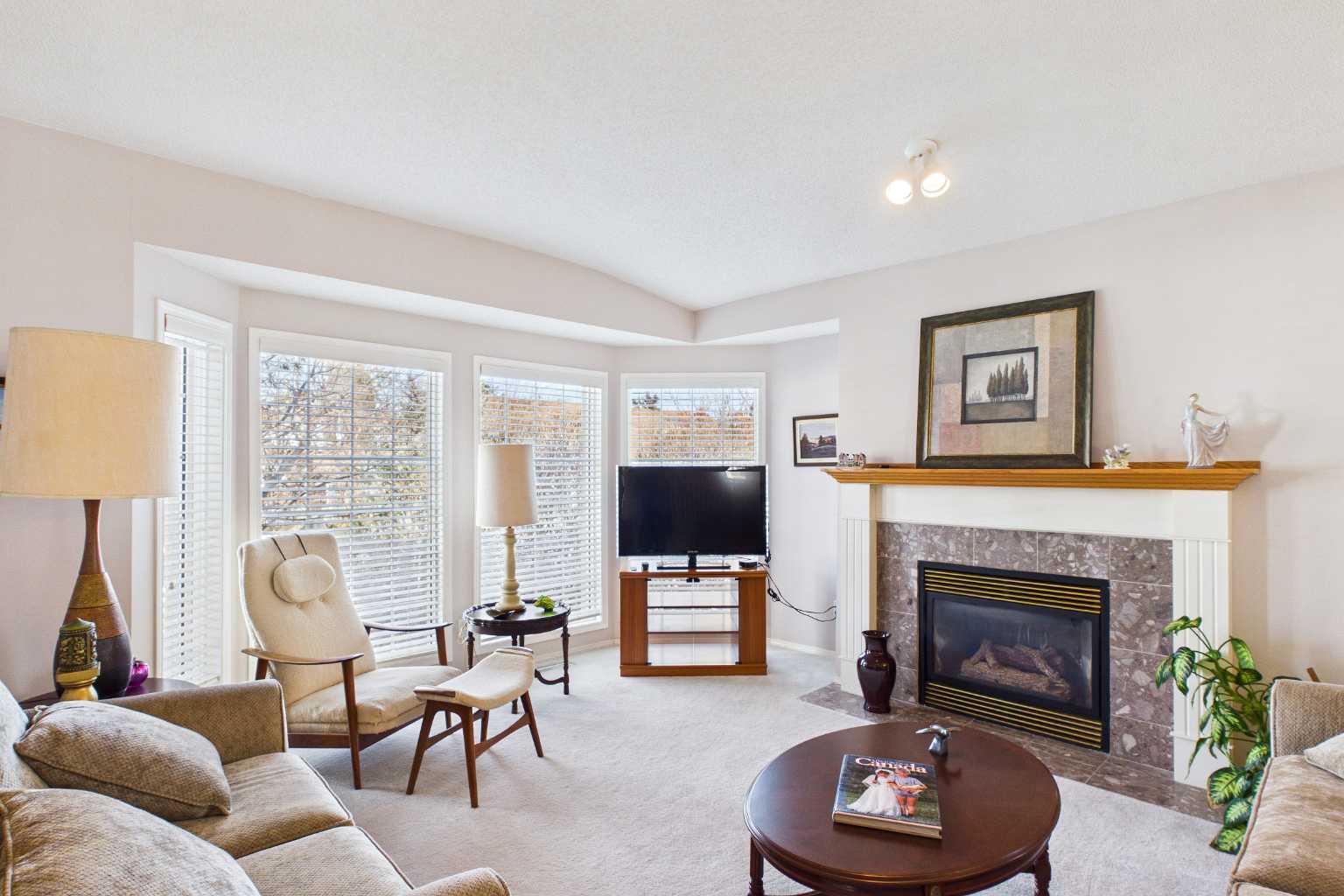 76 Christie Gardens SW