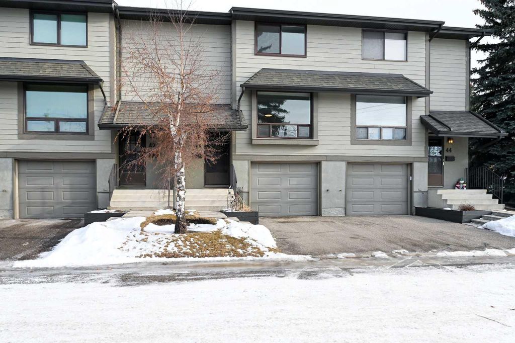 Photo of 5019 46 Avenue SW #43, Calgary, AB T3E 6R1 (MLS # A2282344)