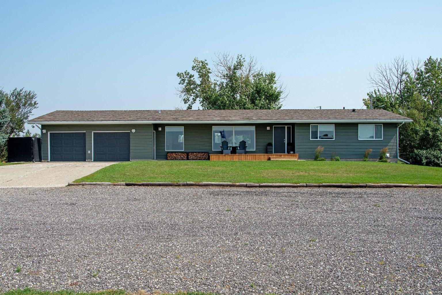 264057 562 Avenue E
