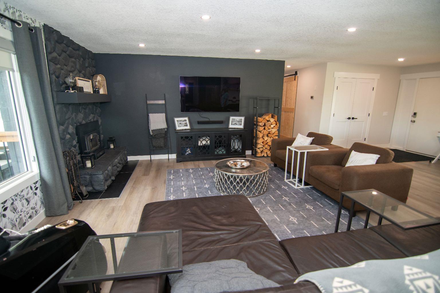 264057 562 Avenue E