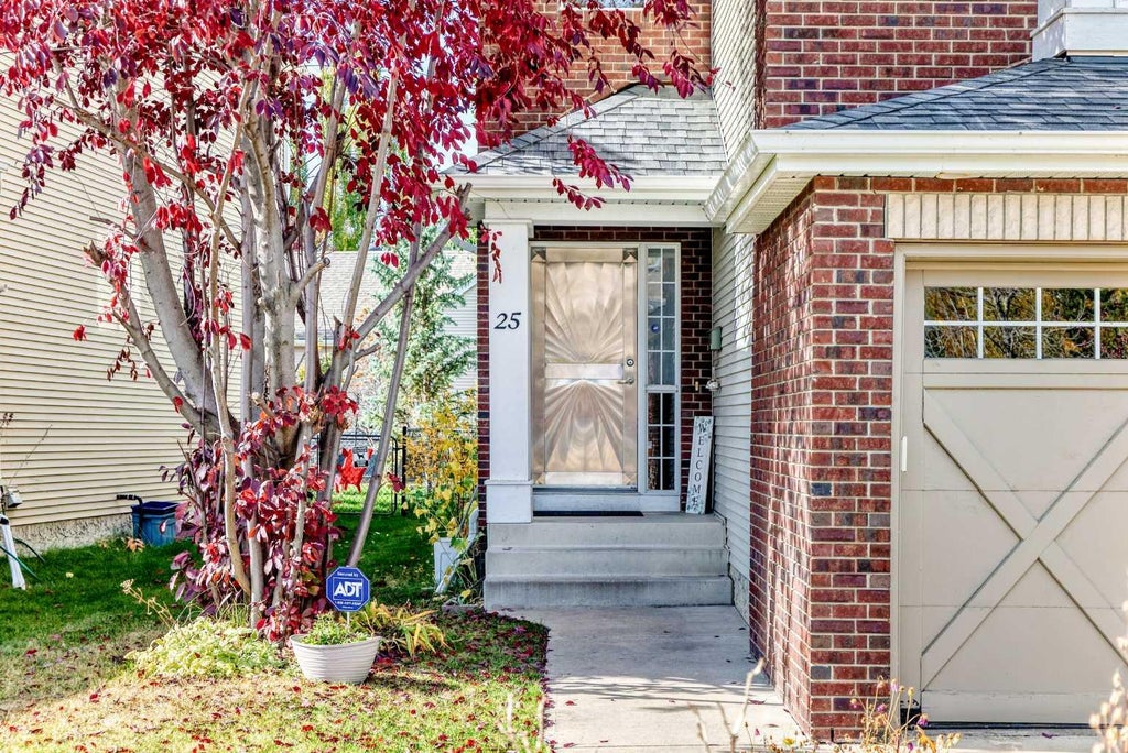 Photo of 25 Discovery Ridge Hill SW, Calgary, AB T3H 4Y5 (MLS # A2351539)