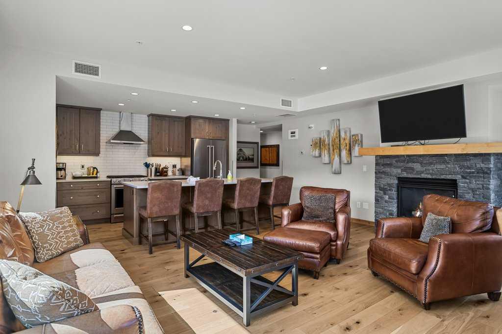 905 Spring Creek Drive 203