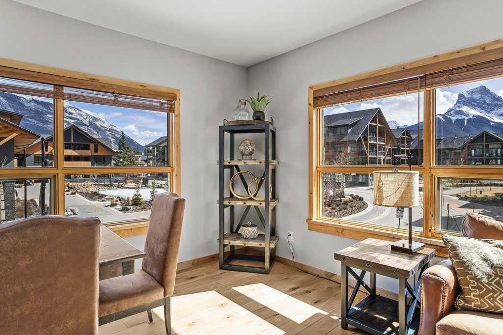 905 Spring Creek Drive 203