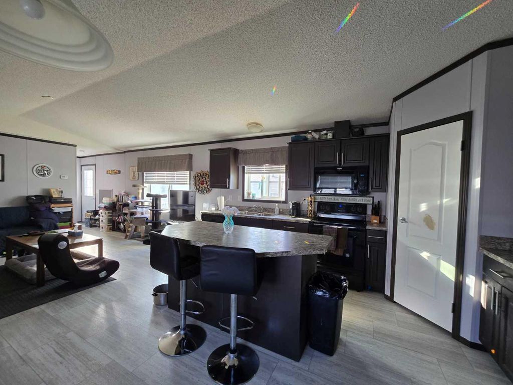 Photo of 606 52 Street, Edson, AB T7E 1K9 (MLS # A2305656)