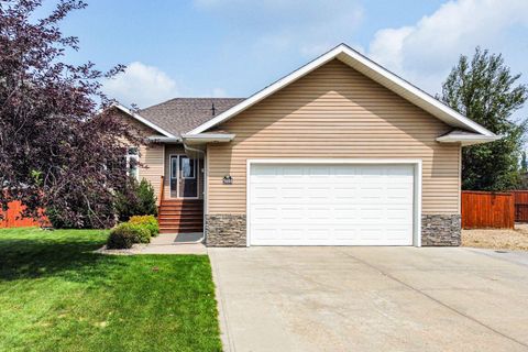 Photo of 5604 28A, Camrose, AB T4V 1T2 (MLS # A2330917)