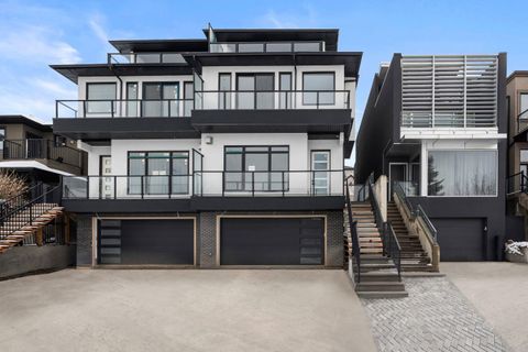 1907 28 Avenue SW Calgary AB T2T 1K2
