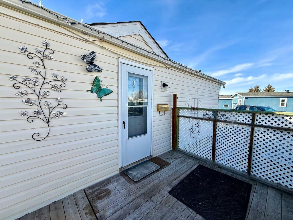 Photo of 217 Homestead Close SE, High River, AB T1V 1J8 (MLS # A2283535)