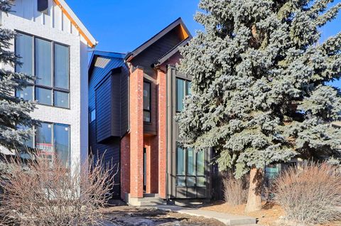 915 32 Street NW Calgary AB T2N 2W3