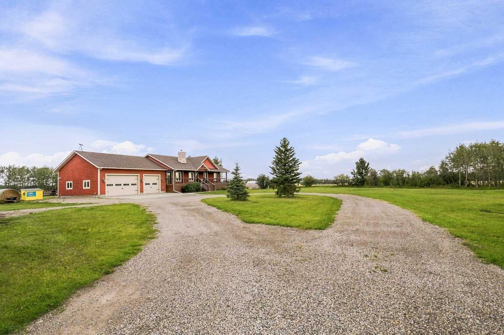 Photo of 4446 Highway 579, Rural Mountain View County, AB T0M 2E0 (MLS # A2343756)