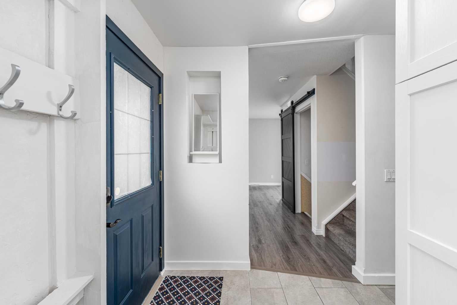 12 Silver Creek Boulevard NW 1