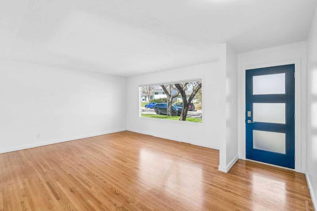 Photo of 7224 Farrell Road SE, Calgary, AB T2H 0T6 (MLS # A2310624)