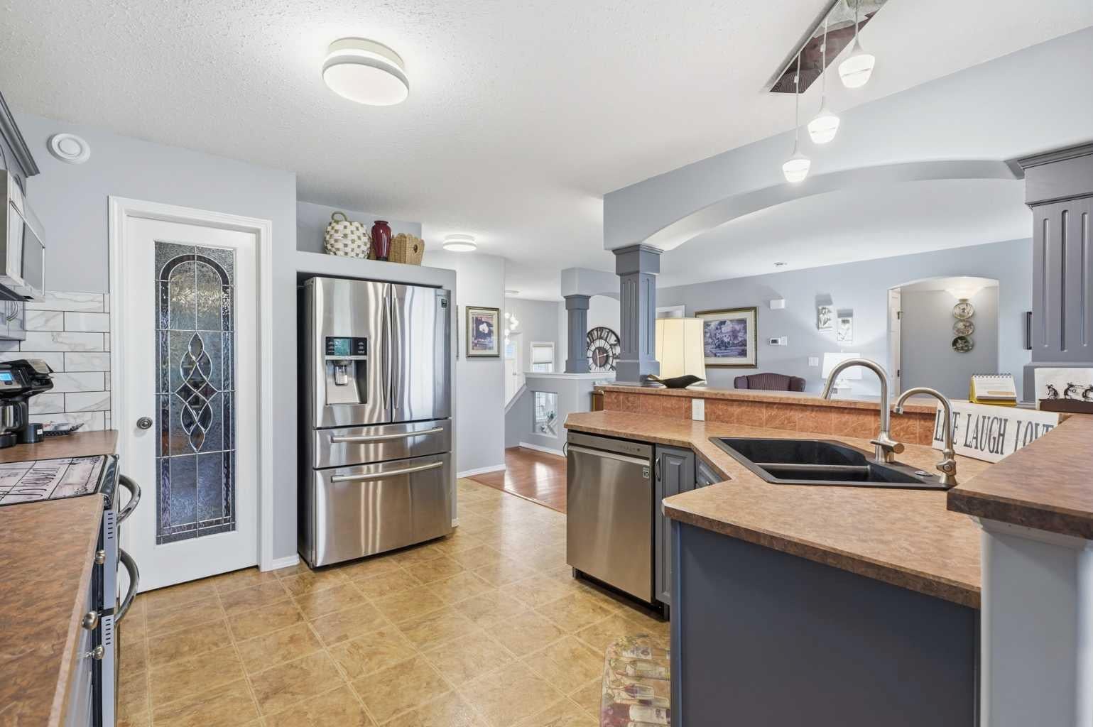83 Irving Crescent