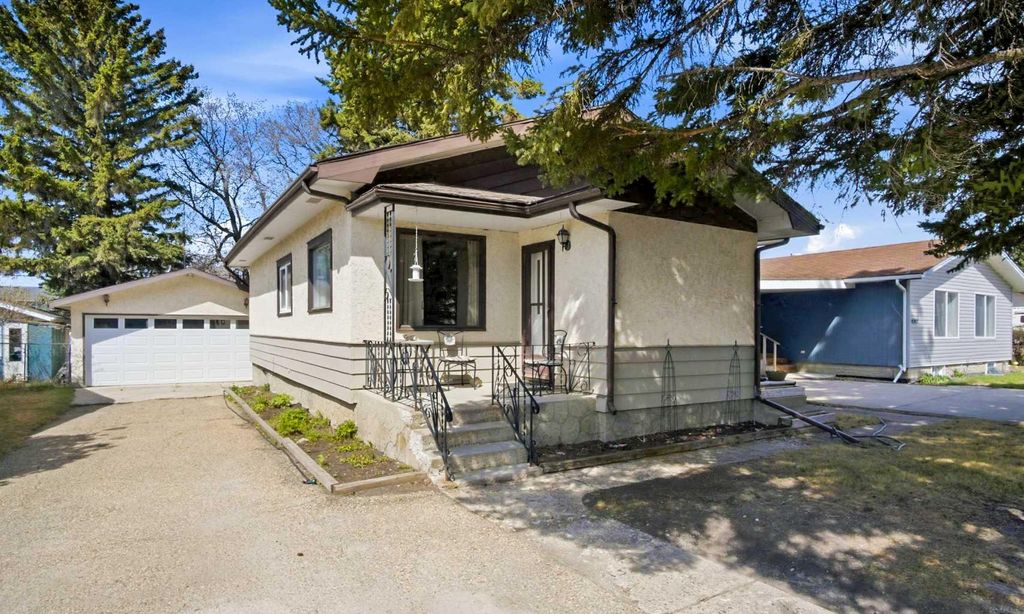 Photo of 4306 55 Avenue, Olds, AB T4H 1B5 (MLS # A2308967)