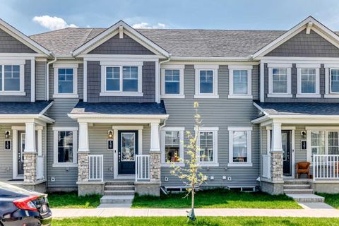 Photo of 1387 148 Avenue NW, Calgary, AB T3P 1W2 (MLS # A2316326)