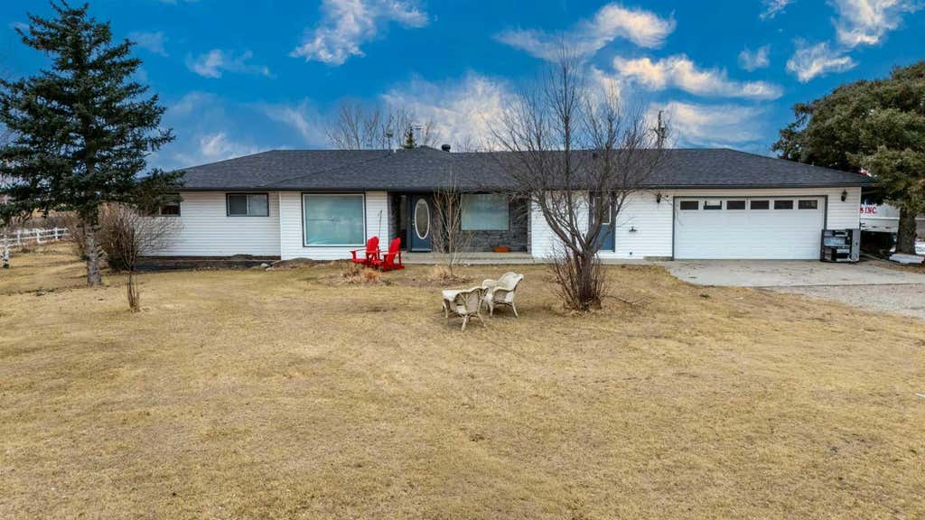 Photo of 233239 Glenmore View Road, Rural Rocky View County, AB T1X 0H3 (MLS # A2337080)