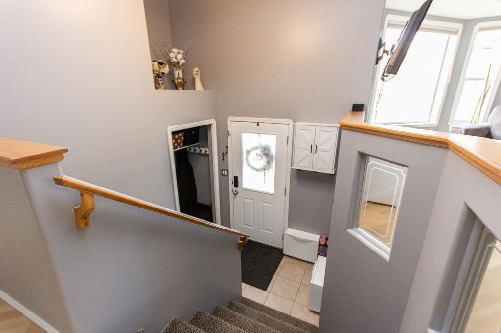 Photo of 127 Dolan Close, Red Deer, AB T4R 3A3 (MLS # A2346597)