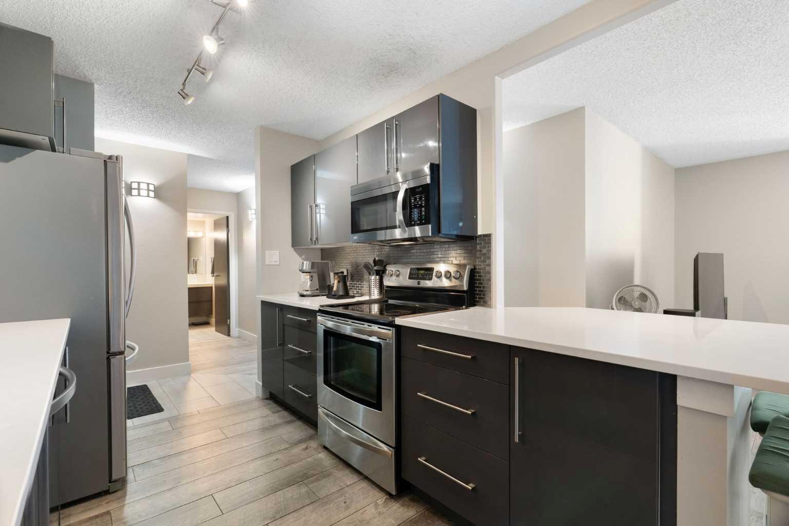 111 14 Avenue SE 412