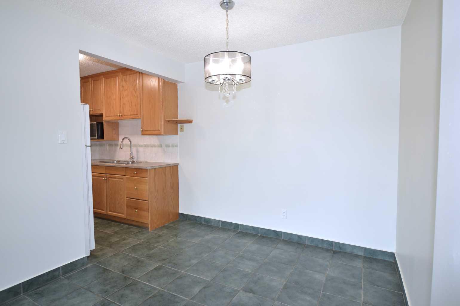 635 56 Avenue SW 303
