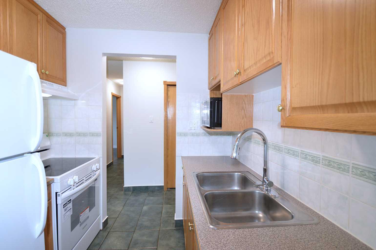 635 56 Avenue SW 303