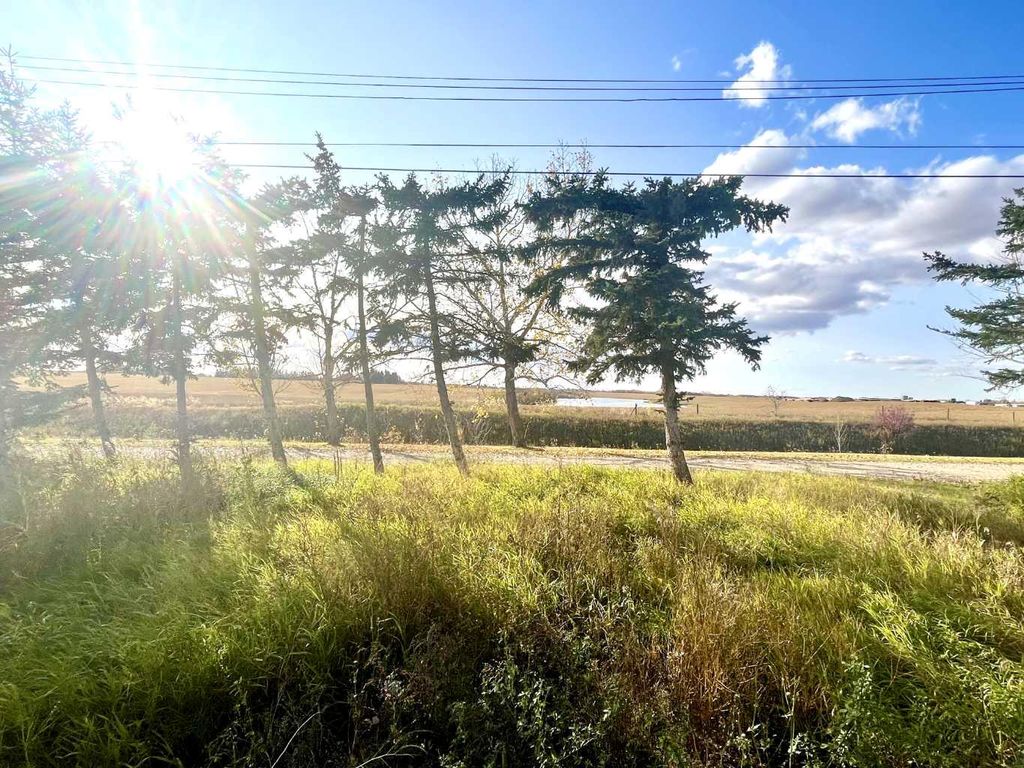 Photo of 4834 59 Street, Killam, AB T0B 2L0 (MLS # A2085093)