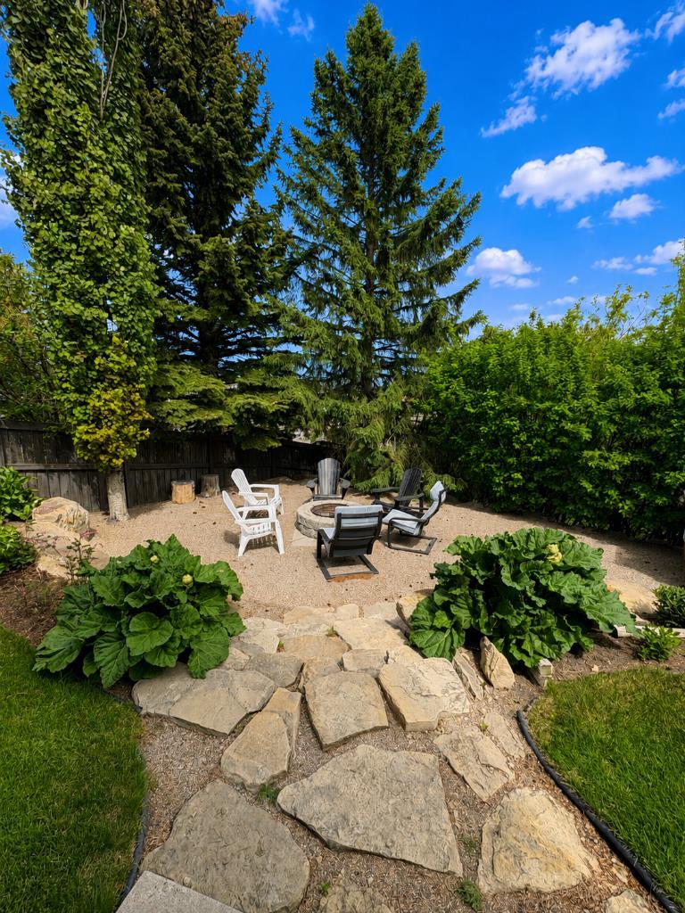 131 Edgebrook Circle NW