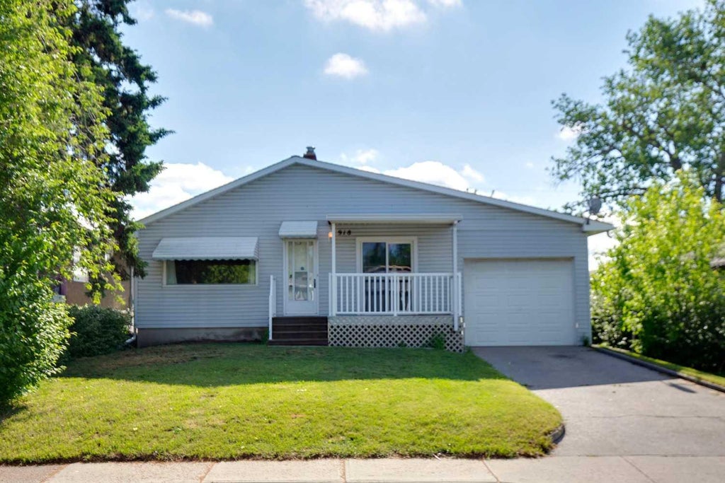 Photo of 918 38 Street SE, Calgary, AB T2A 1G2 (MLS # A2316163)