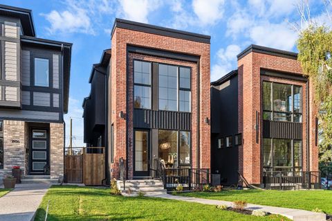 1904 48 Avenue SW Calgary AB T2T 2T3