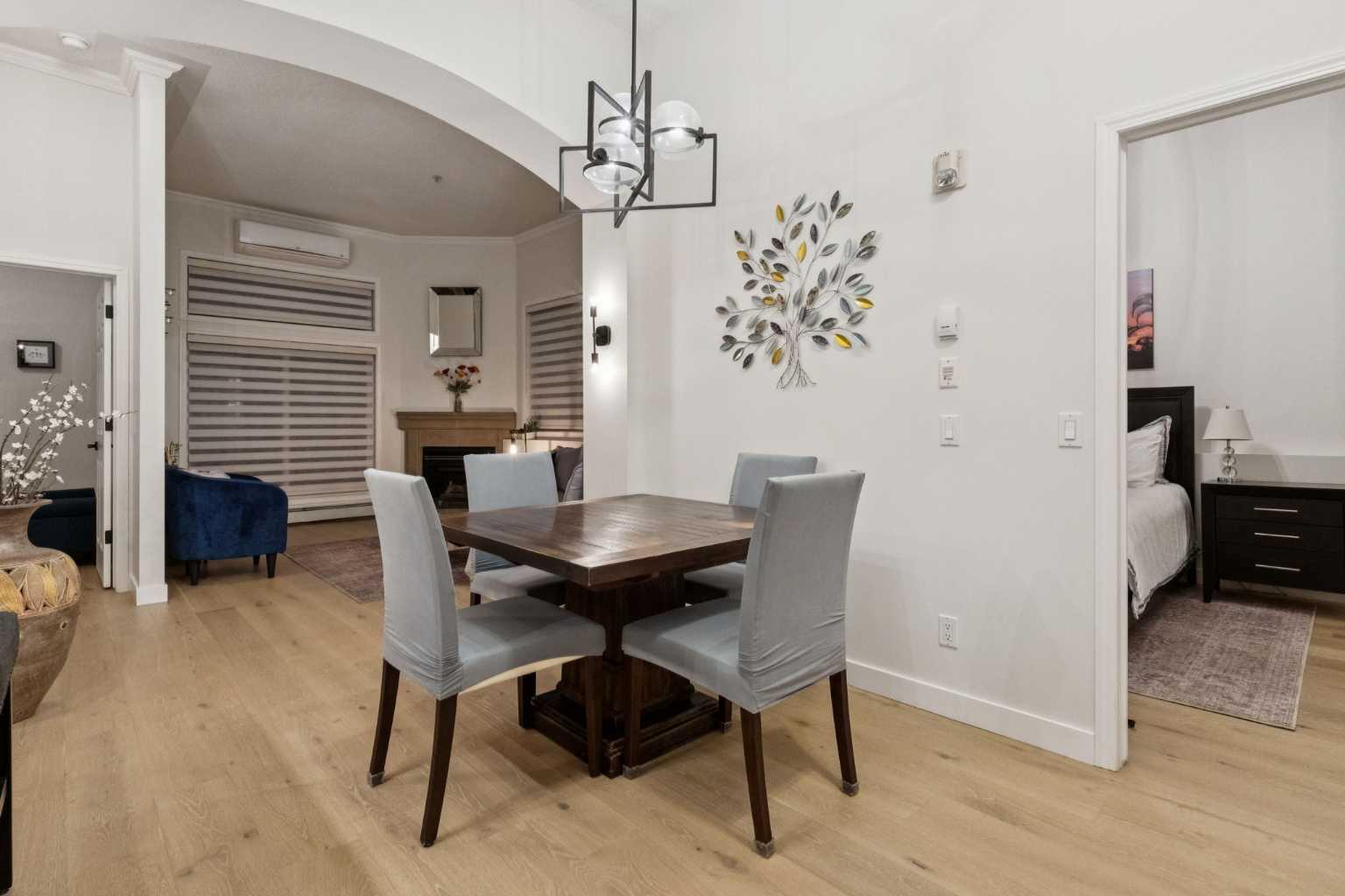 881 15 Avenue SW 207