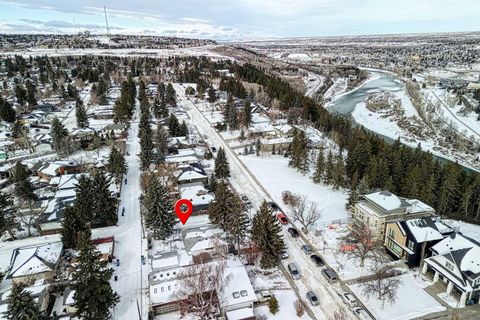 75 Wildwood Drive SW Calgary AB T3C 3C6