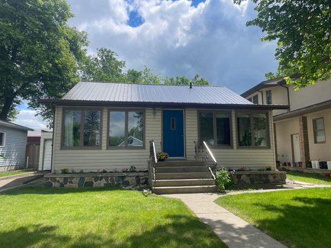 Photo of 312 3 Street W, Brooks, AB T1R 0E7 (MLS # A2322055)