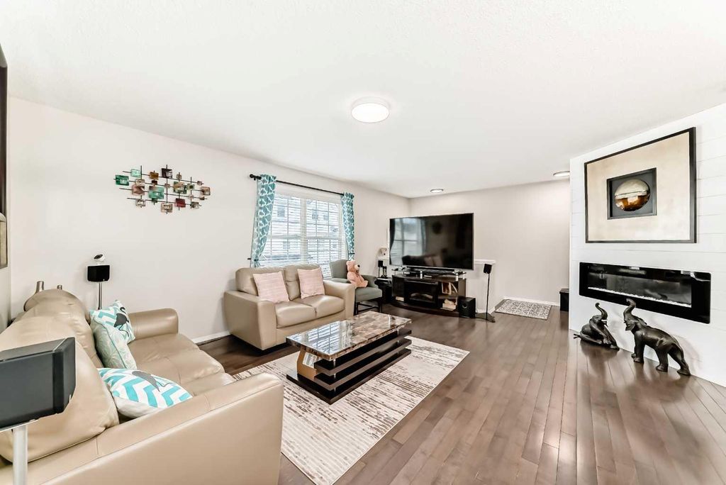 Photo of 271 Prestwick Acres Lane SE, Calgary, AB T2Z 3X9 (MLS # A2282515)