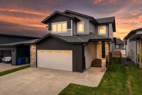 Photo of 38 Lindman Avenue, Red Deer, AB T4R 0S5 (MLS # A2337109)