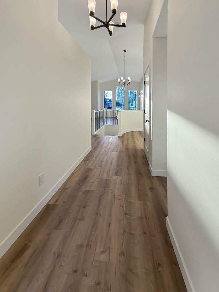 12 Northlander Way W