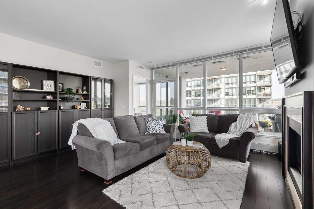 Photo of 222 Riverfront Avenue SW #923, Calgary, AB T2P 0X2 (MLS # A2253133)
