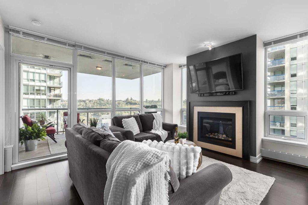 Photo of 222 Riverfront Avenue SW #923, Calgary, AB T2P 0X2 (MLS # A2253133)