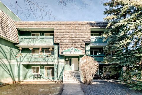 315 Southampton Drive SW 4105 Calgary AB T2W 2T6