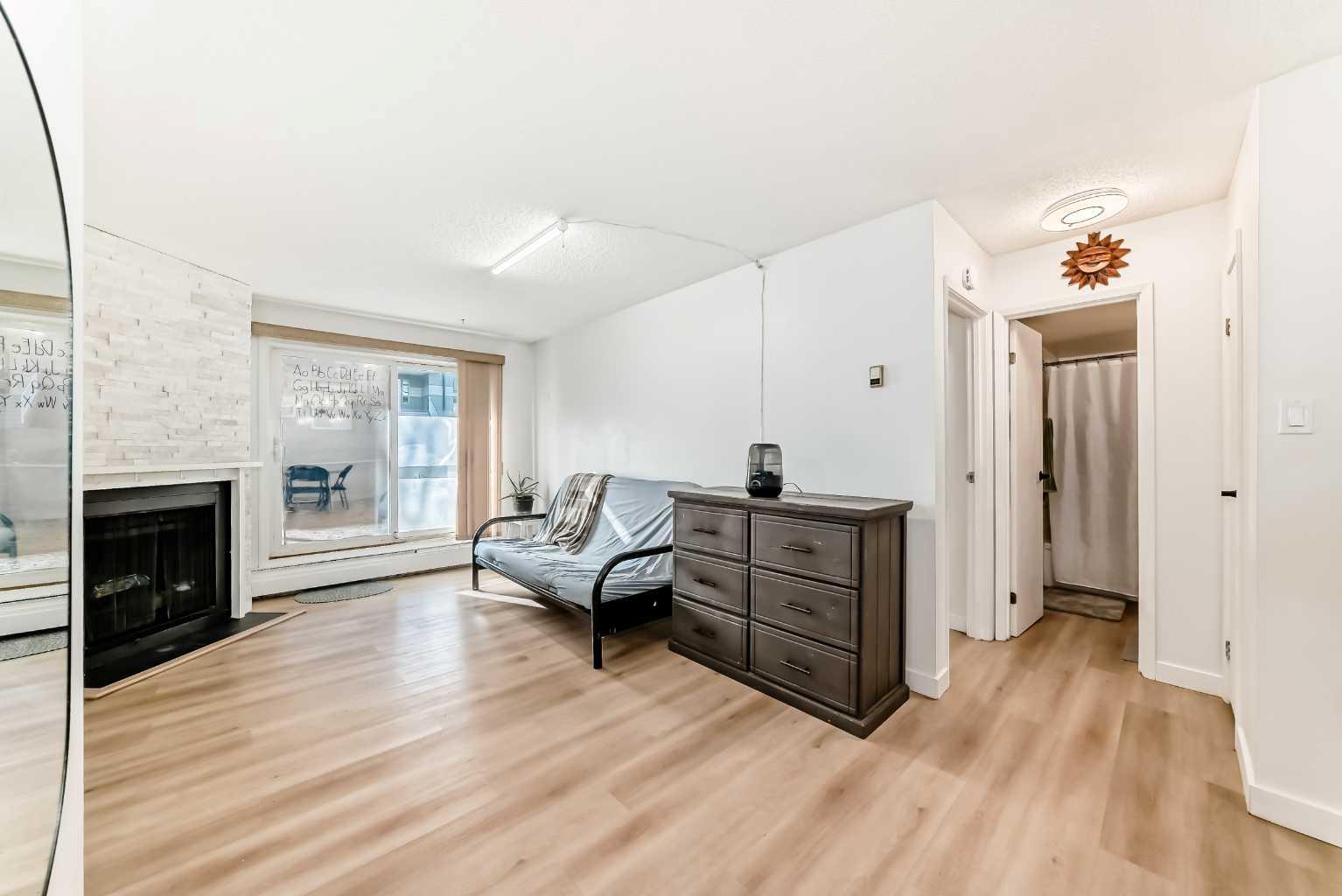 315 Southampton Drive SW 4105