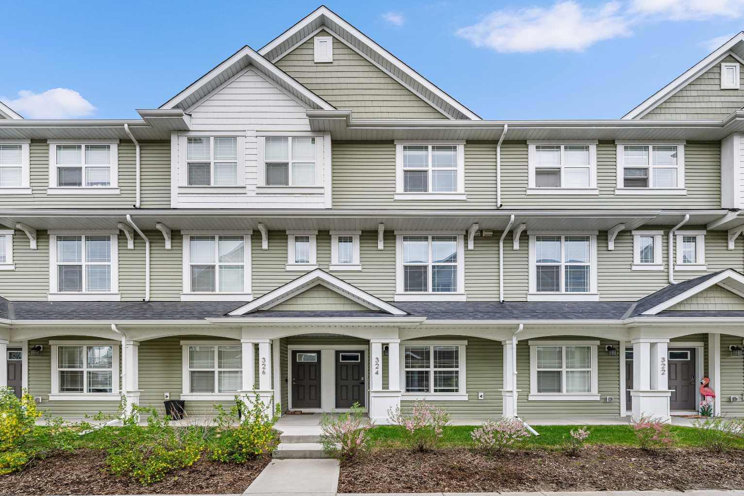 324 Copperstone Manor SE