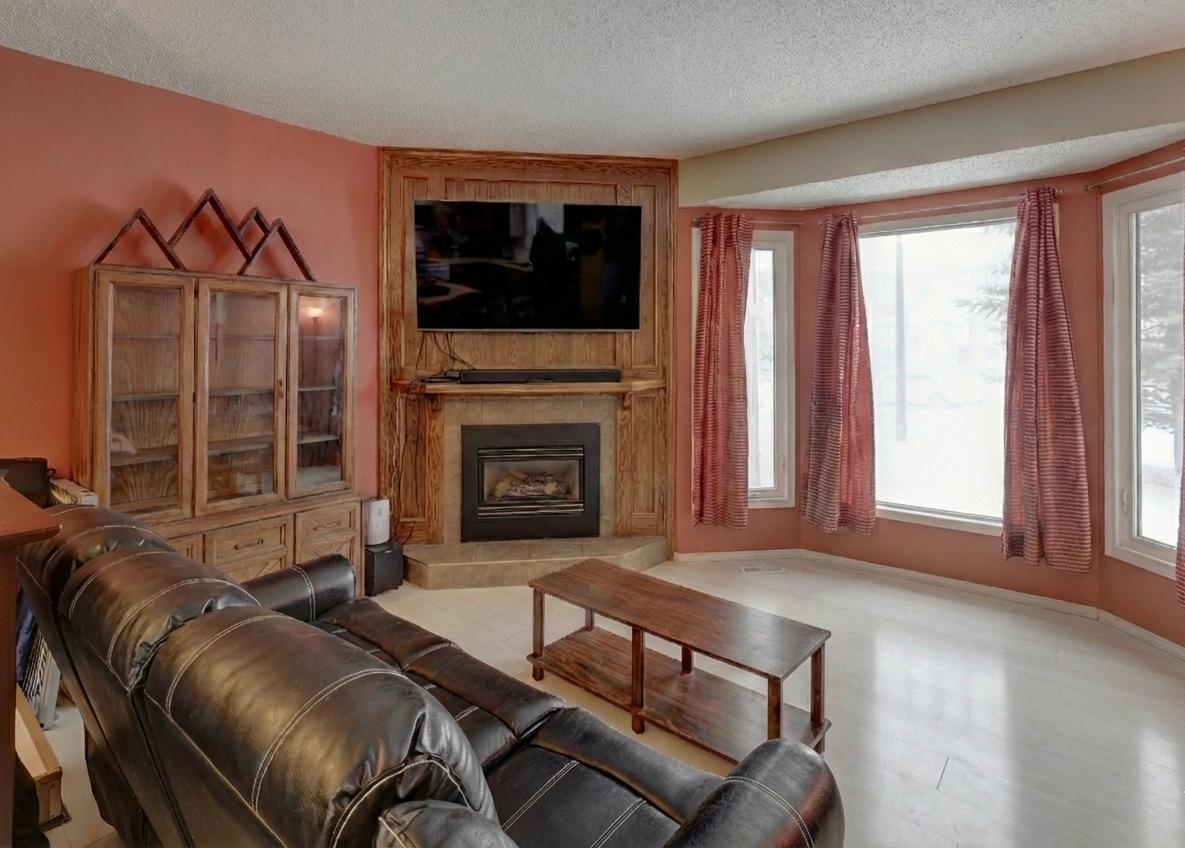 136 Templeby Place NE