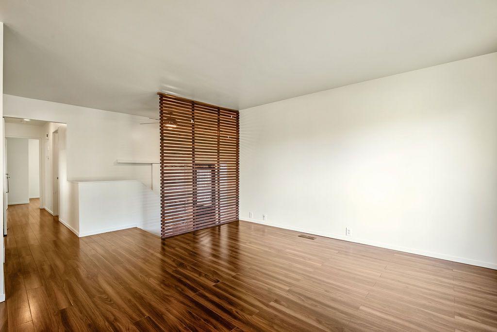 588 Strathcona Drive SW