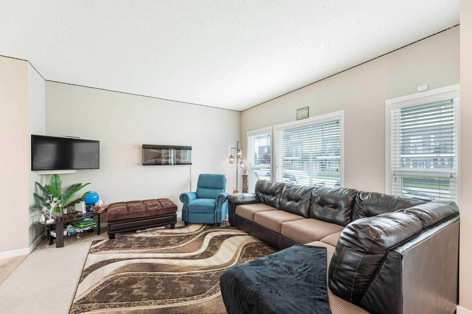 25 Cornerstone Manor NE