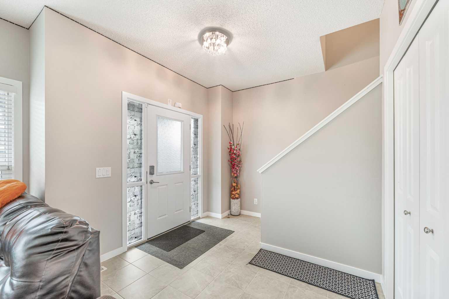 25 Cornerstone Manor NE