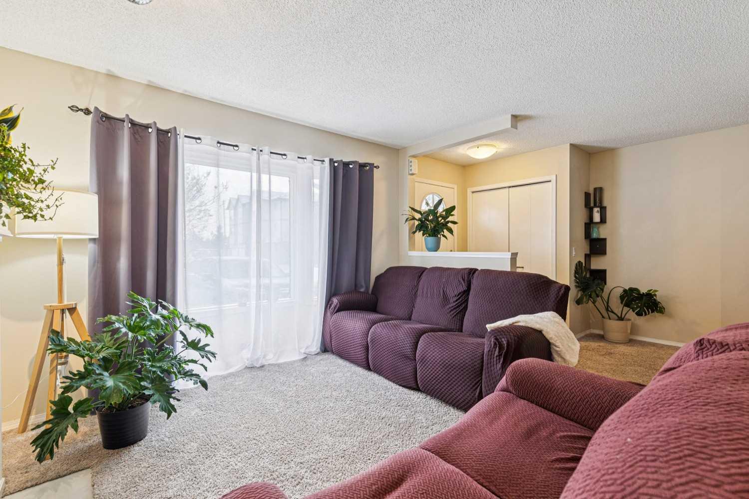 206 Cedarwood Park SW