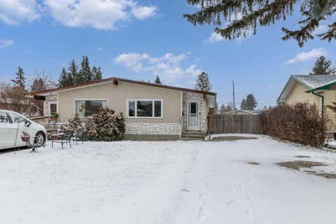 Photo of 5629 56 Ave Ave, Lacombe, AB T4L 1L9 (MLS # A2301323)