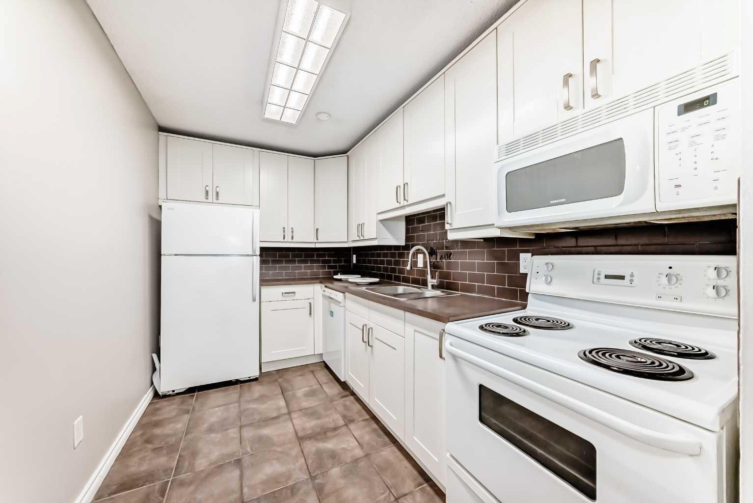 315 Southampton Drive SW 1206