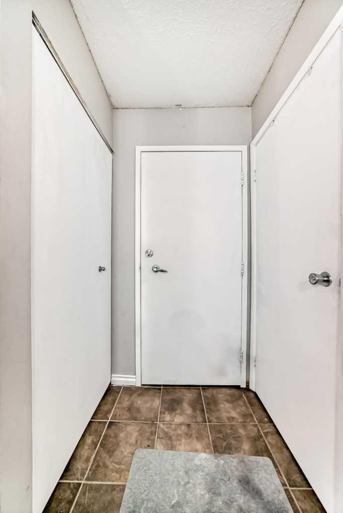 315 Southampton Drive SW 1206