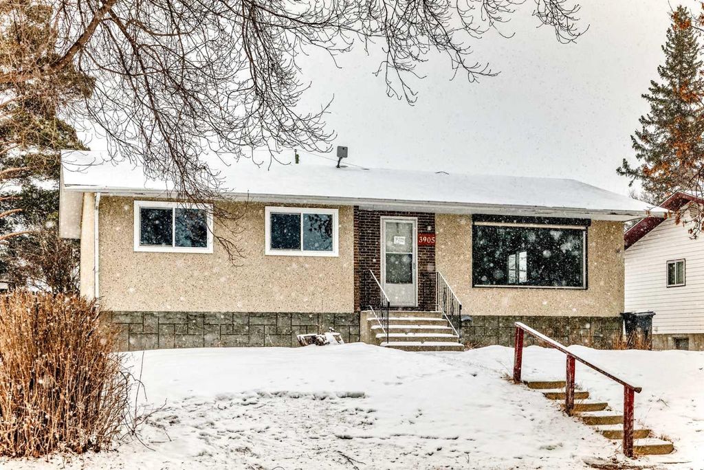 Photo of 3905 43 Street, Ponoka, AB T4J 1B2 (MLS # A2292707)