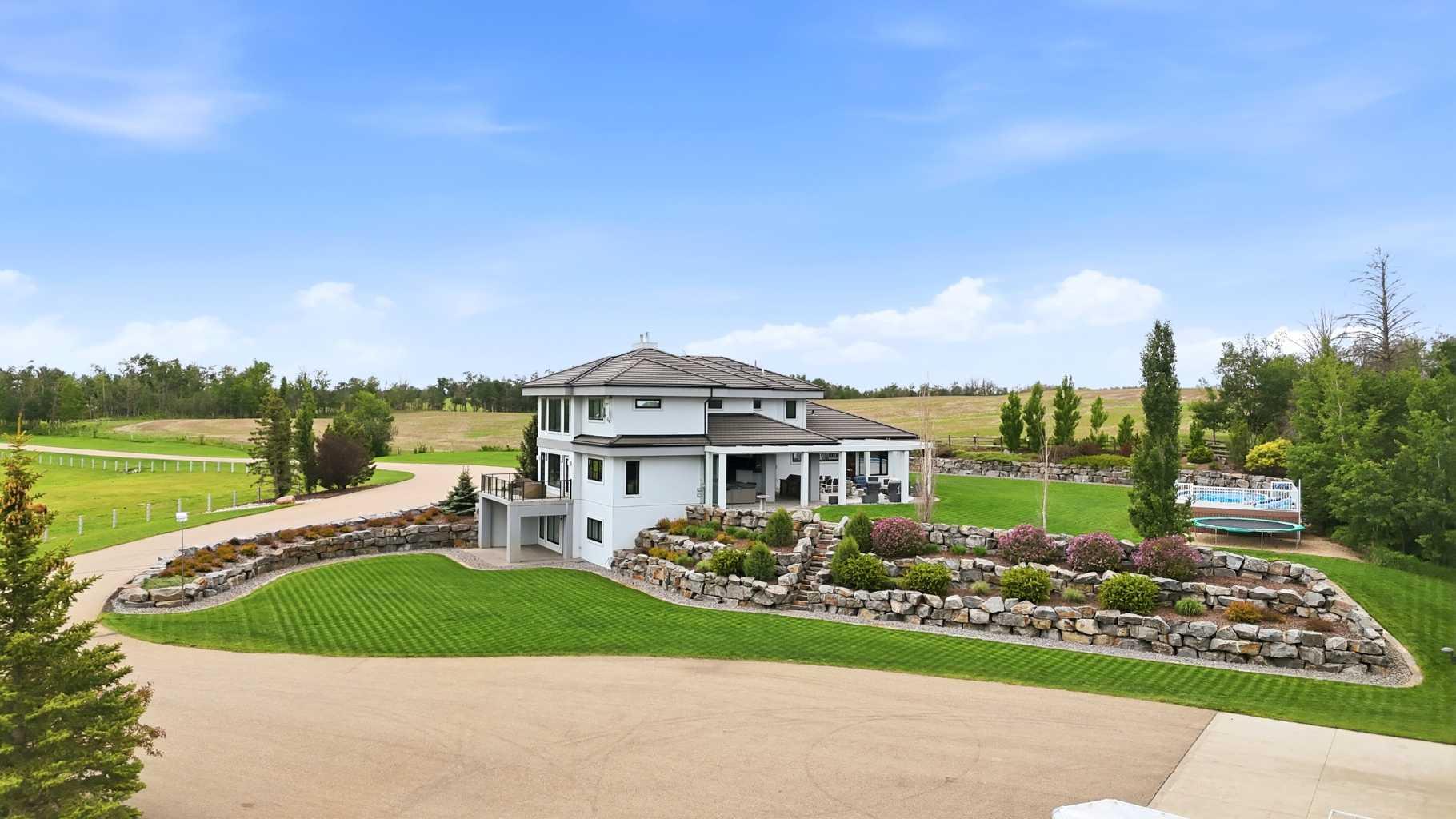 255038 Township Road 434